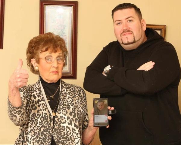 abuelita tinder nieto soltero